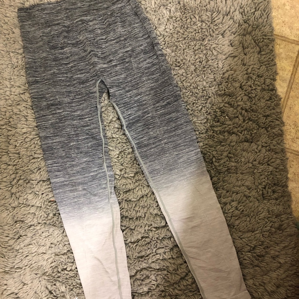 Gray ombré leggings